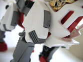 Closeup on the shield generator on Kingliger's front shoulder.